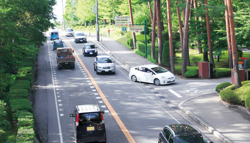 朝の出勤時、右折はしません